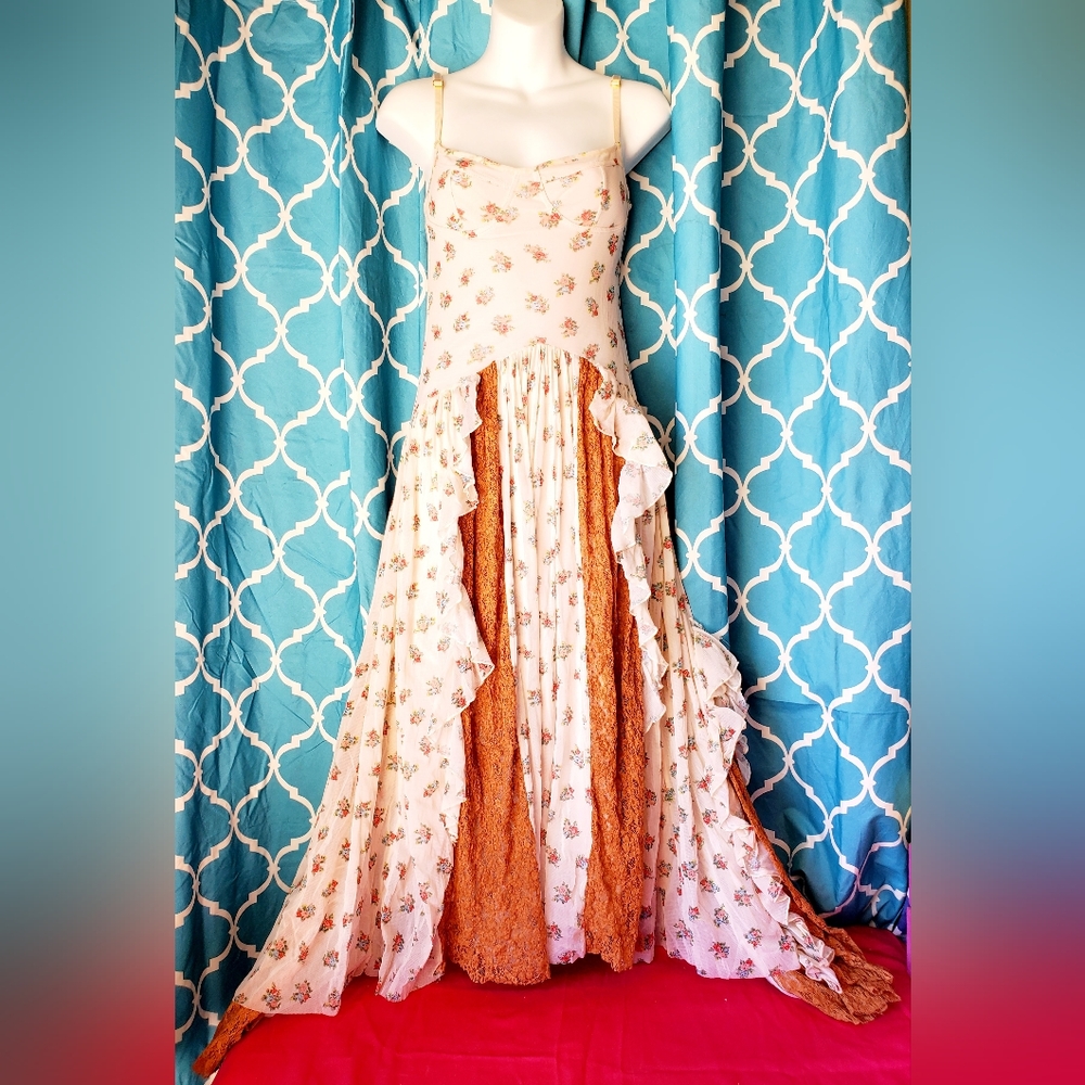 We are HAH Rose Bouquet Dress